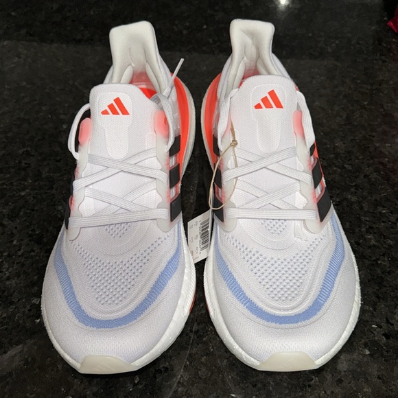 Adidas men’s UltraBoost Light W sz 10 - Picture 7 of 8